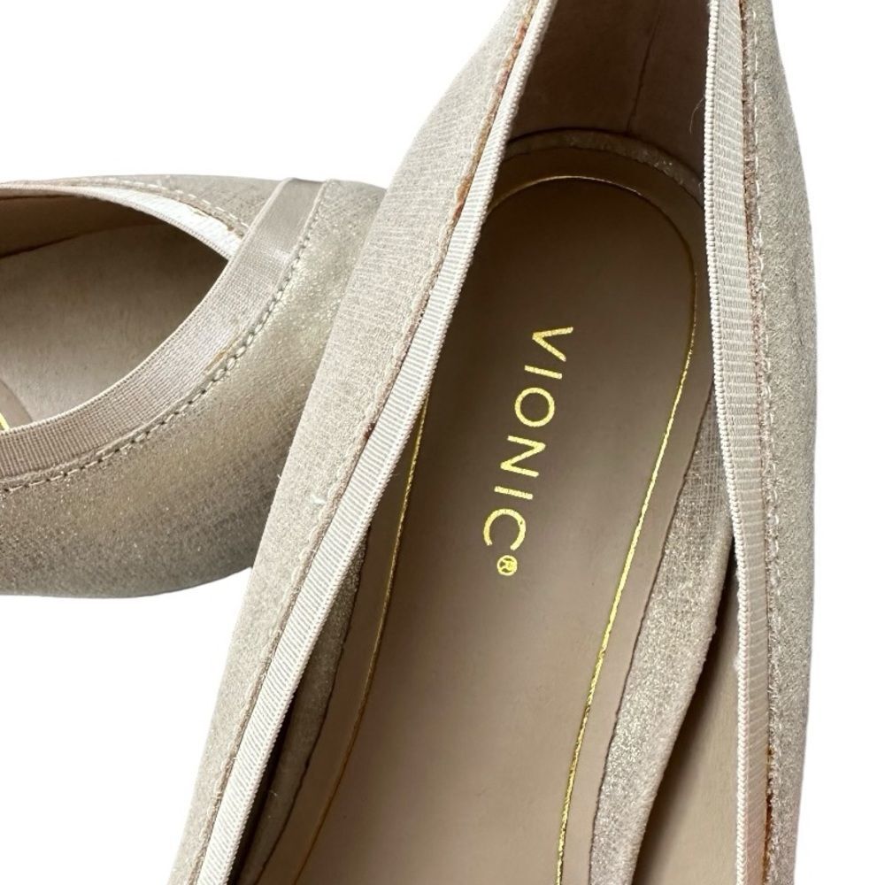 Vionic Women's Champagne Shimmer Pointed Toe Kitten Heels - Picture 8 of 11